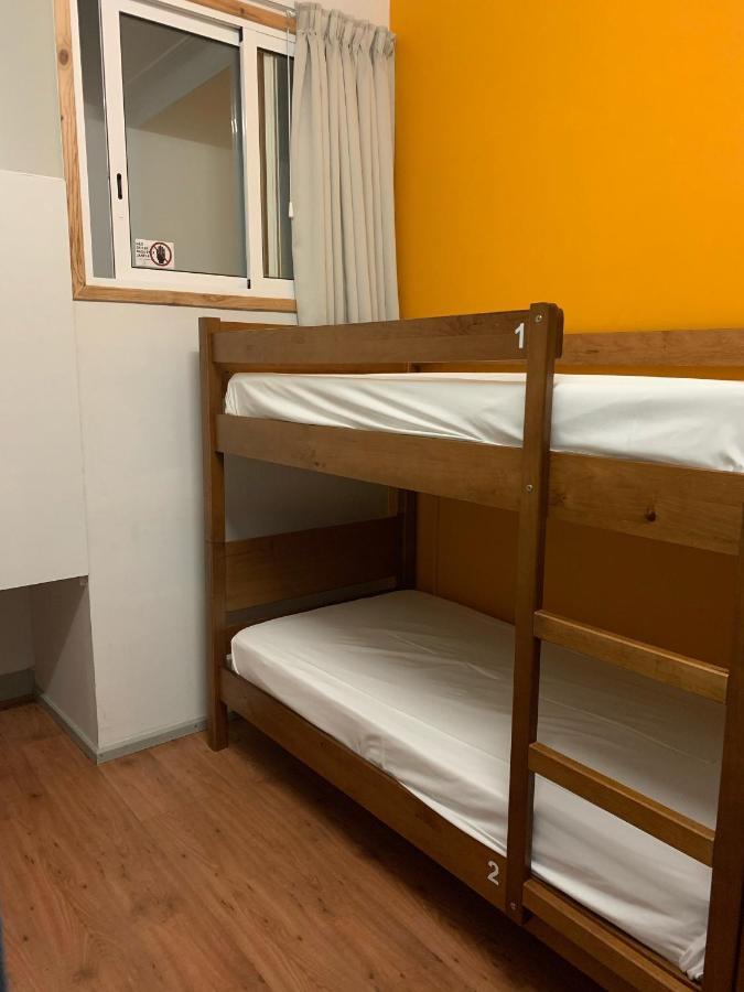 Quarto Twin com Casa de Banho Partilhada
